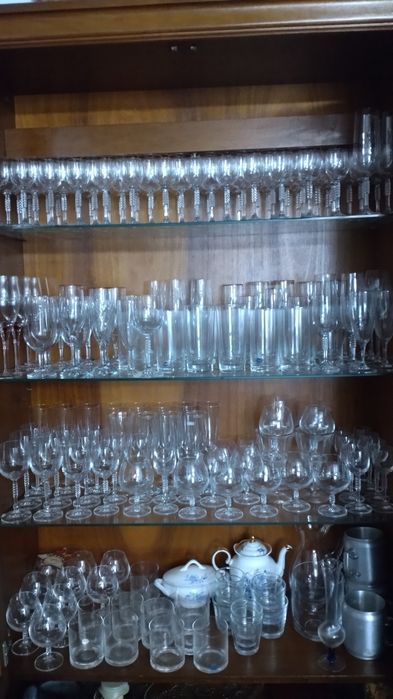 Coleção de copos de cristal