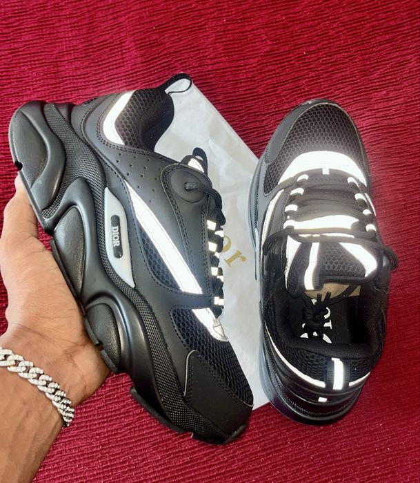 Christian Dior B22