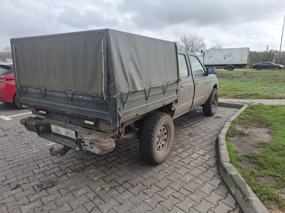 Nissan  double cab