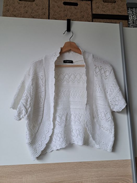 Damski ażurowy sweterek narzutka bolerko