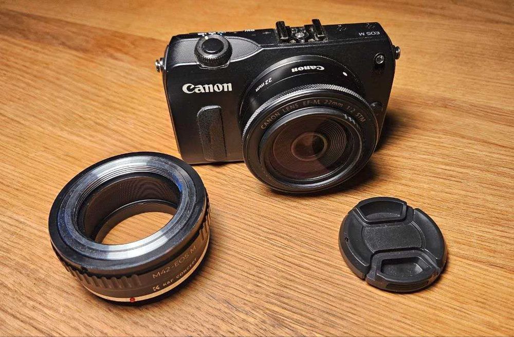 Aparat Canon EOS M
