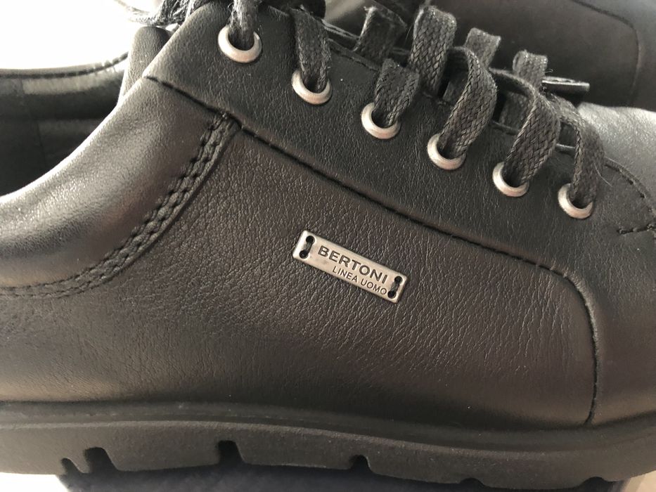 Продам чоловічі черевики