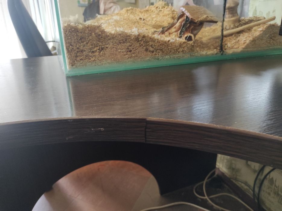 Огромный компьютерный стол