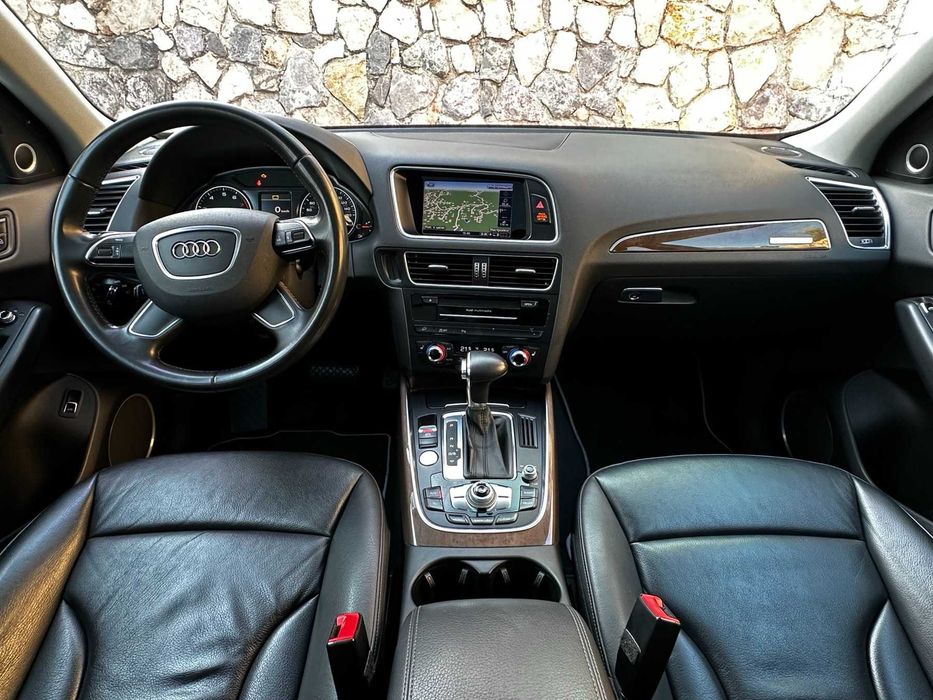 Продам Audi Q5 2016