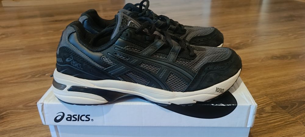 Взуття "Asics Gel-1090"