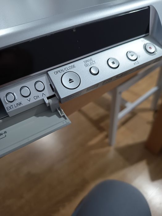 Panasonic DVD nagrywarka z pilotem