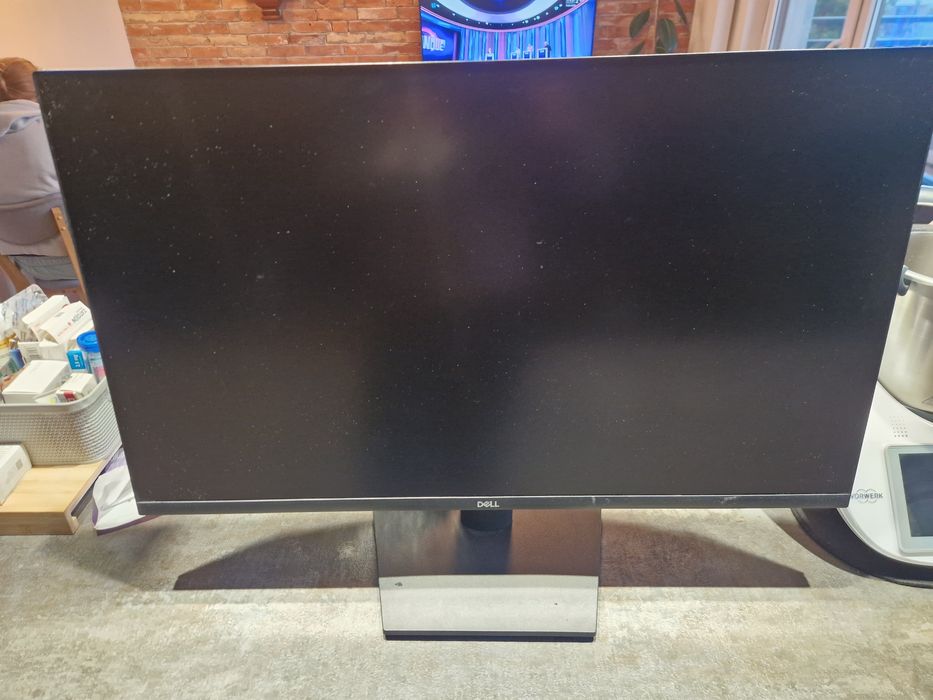 Monitor Dell 32 cale model  SE3223Q super stan