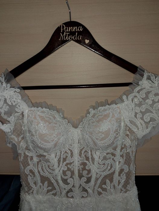 Suknia ślubna plus welon