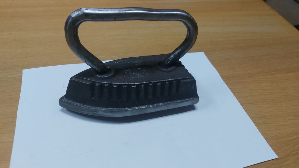 Чугунный утюг ЗИЛ раритет 3,5 кг