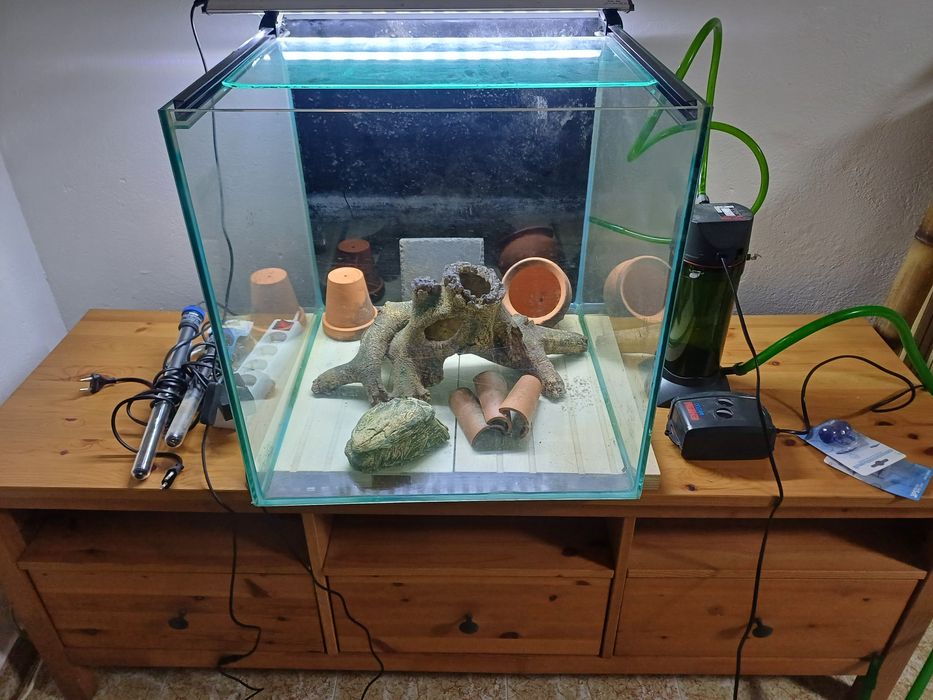 Vendo aquário cubo