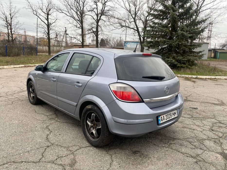 В Дуже Гарному Стані OPEL Astra H 1.6 Бензин На Автоматі! 140тис км