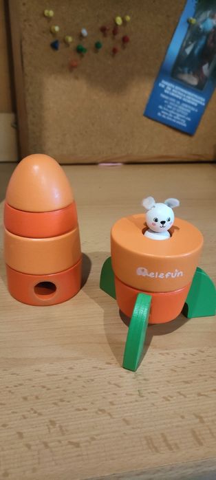 Drewniana rakieta z królikiem Elefun