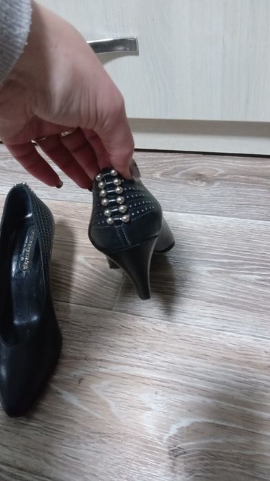 Туфлі для попелюшки 35 р маломіри.