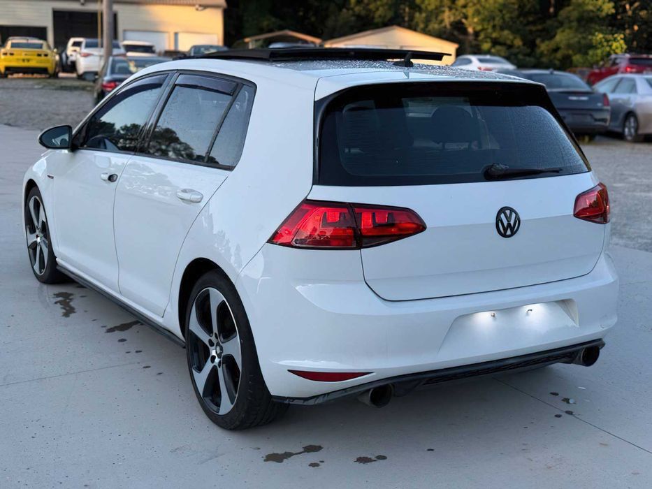 Volkswagen Golf GTI SE      2015
