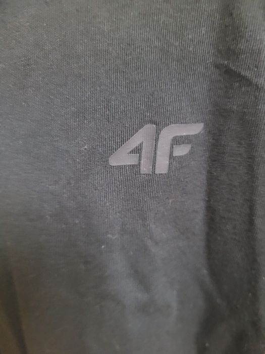 T-shirt 4F rozmiar 164