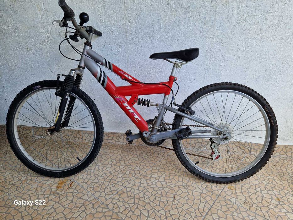 Bicicleta roda 17 em perfeito estado pronta a andar região de Coimbra.
