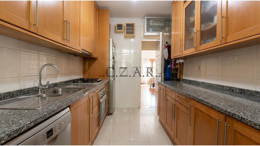 Apartamento T3 Olivais — Coimbra