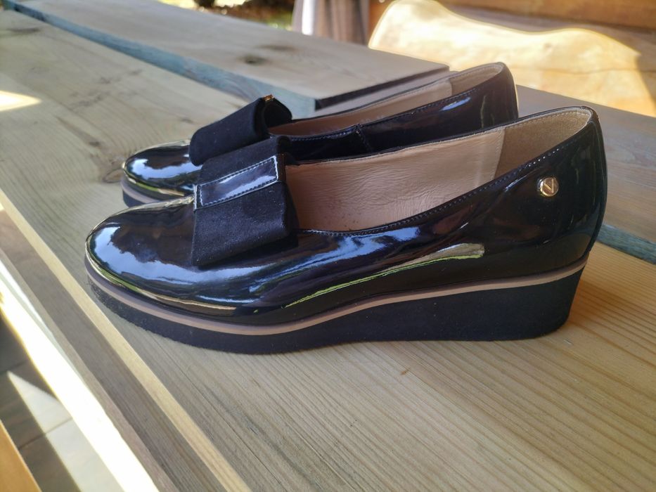 Buty damskie, nowe lakierowane mokasyny , 36 Venezia