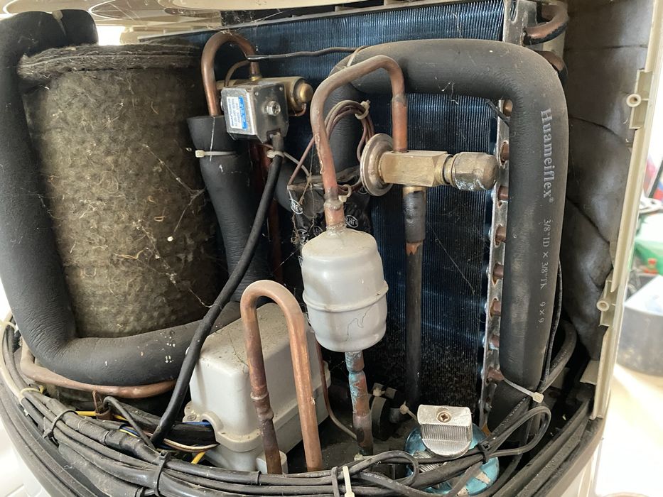 Bomba de calor Ariston Nuos Evo 100 – para peças