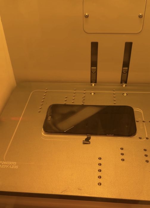 iPhone iPad Apple Watch samsung переклейка, зрізка лезром. замена стекла заміна скла