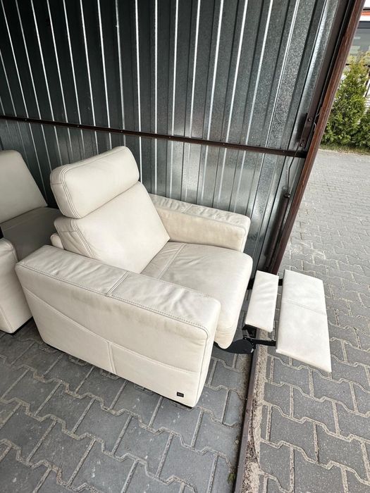 Sofa i dwa rozkładane fotele