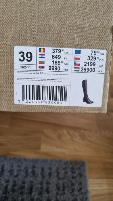 Wysokie, skórzane, czarne kozaki Lasocki 39.