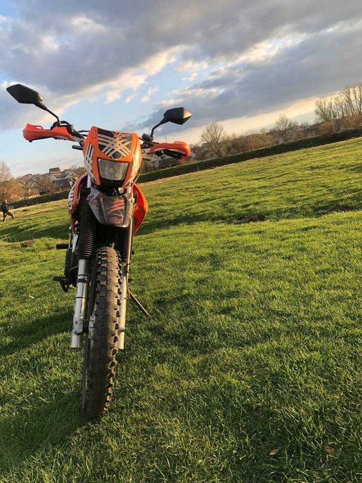 Продам мотоцикл в хорошому стані GEON X-ROAD 250