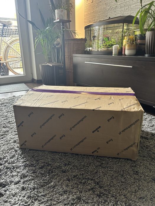 Karton ubrań w bardzo dobrym stanie w tym markowe