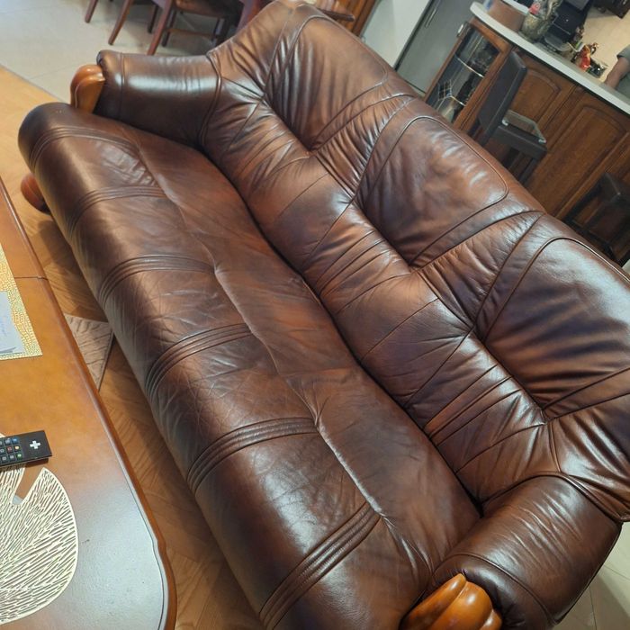 Kanapa, wersalka rozkładana  skóra  naturalna