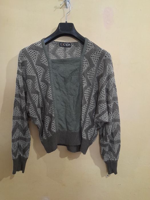 Escada оригінал жіночий джемпер кофта реглан