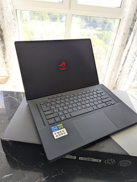 ASUS ROG Zephyrus M16 GU603HE-K8007 i7-11800H RTX 3050Ti 40GB RAM 512GB