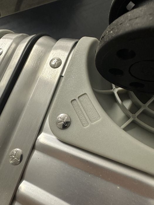 Rimowa Classic flight алюминій валіза дорожна поклажа чемодан