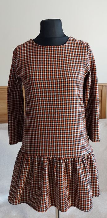 Sukienka, tunika, w kratę, falbanka, M