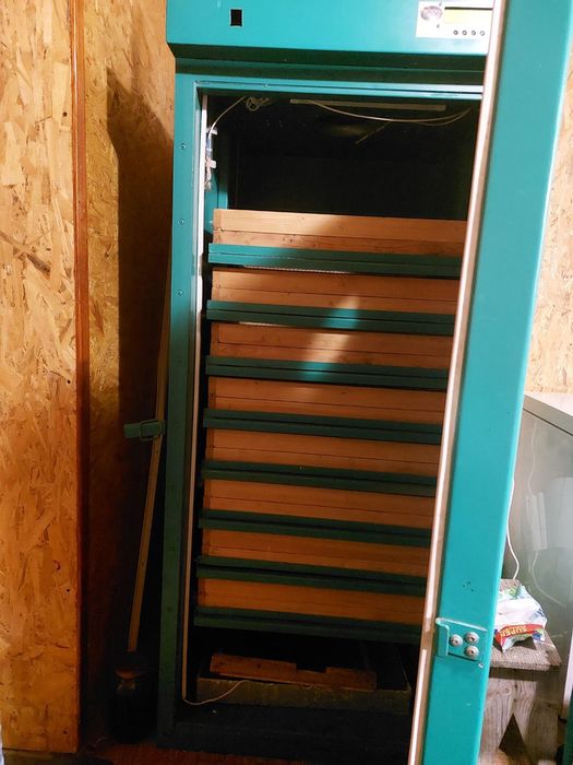 Інкубатор на 1400 яєць