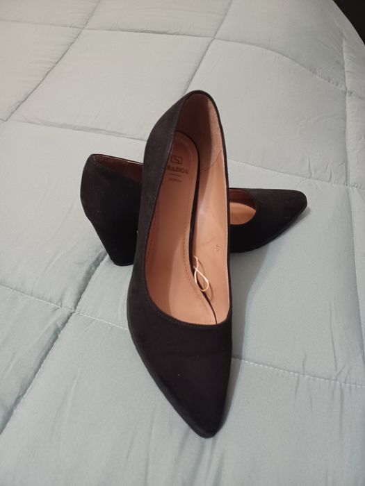 Sapatos (preto) tamanho 40 NOVOS