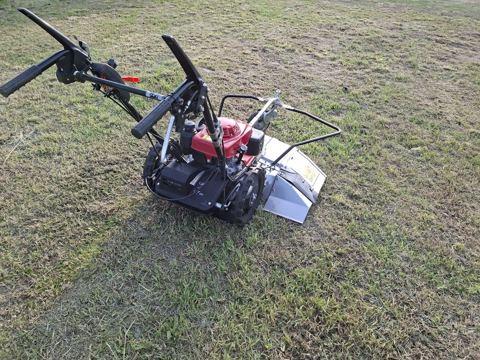 Karczownica honda um um616