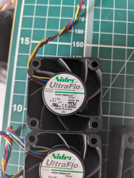 Fans 40x40x28 PWM para servidor64751676021890121