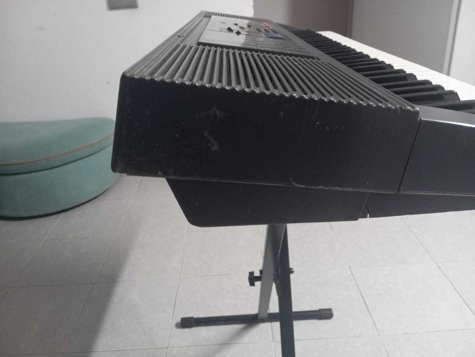 Teclado Casio CTK-550 + Suporte