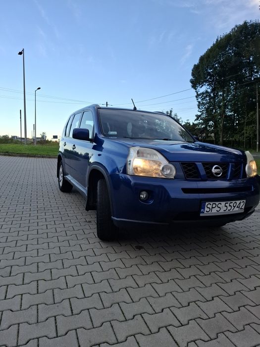 Samochód Nissan X-Trail