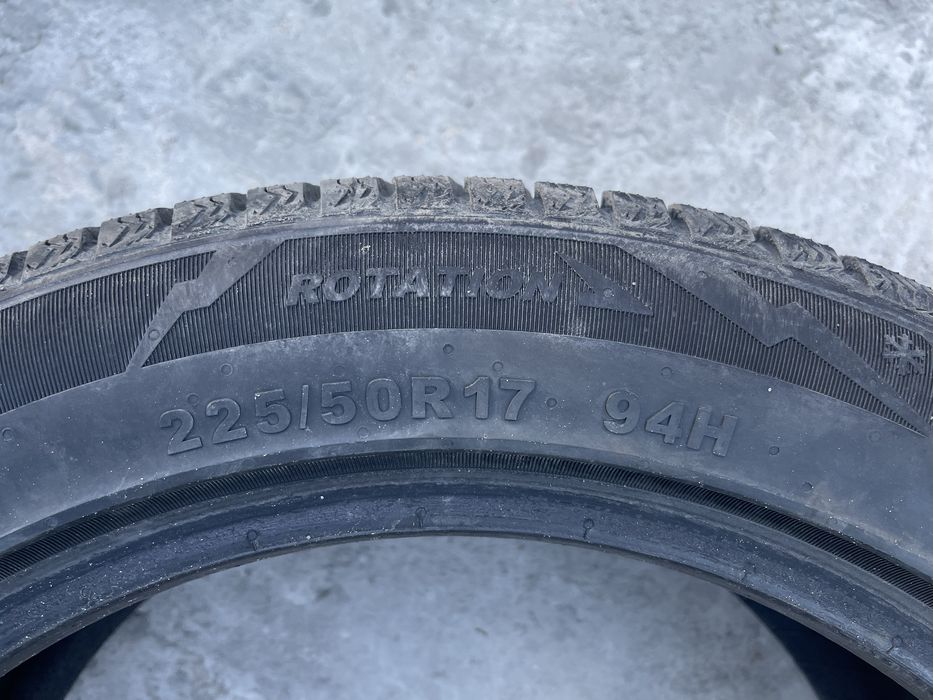 Зимова гума  225/50/R17