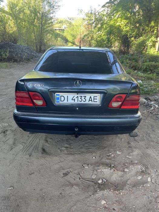Мерс w210 Е280 автомат,газ
