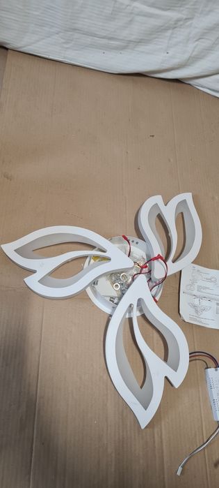 Lampa led z pilotem