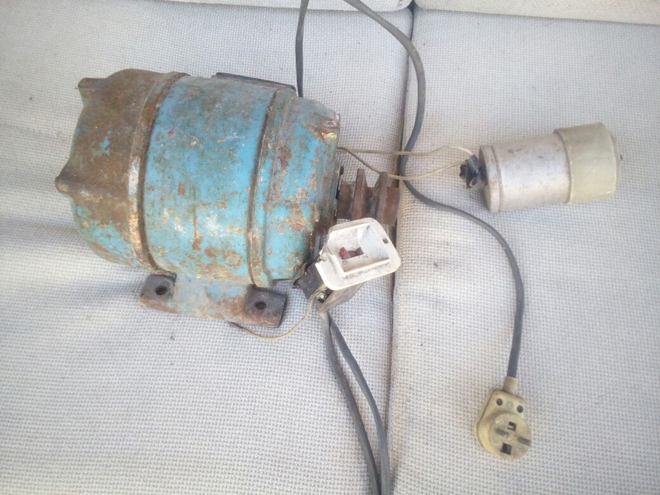 silnik nisko obrotowy niestety bez tablicy