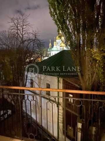 Царський будинок квартира з ремонтом Стрілецька Золоті Ворота
