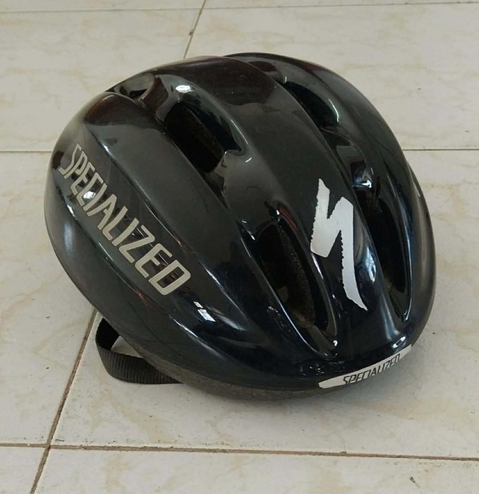 Capacete de Ciclismo de Encaixe Ajustável marca "Specialized"