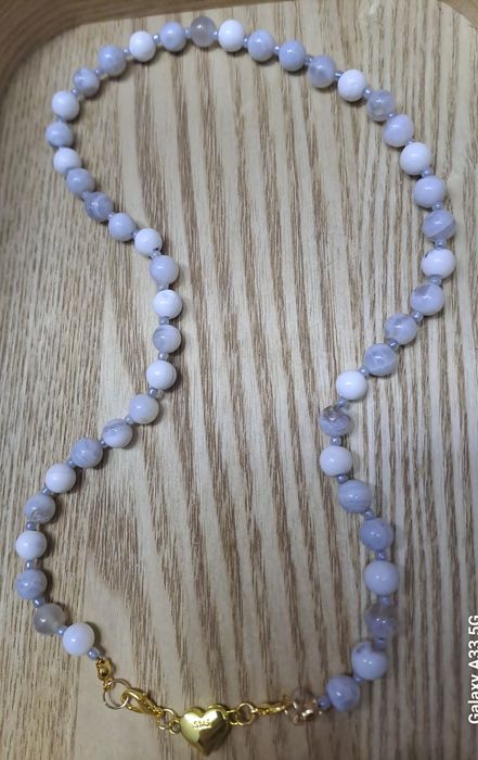 Nowy choker z agatu ze zlotym serduszkiem