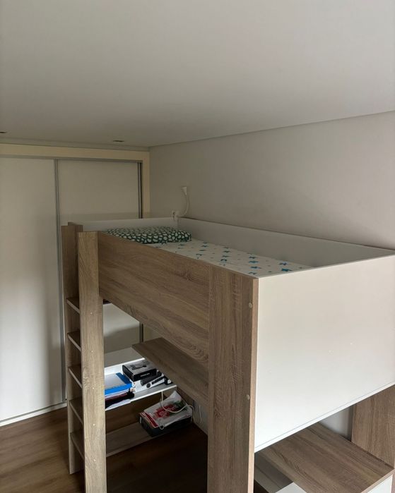 Cama Alta com Secretária e Arrumação – 90x200 cm