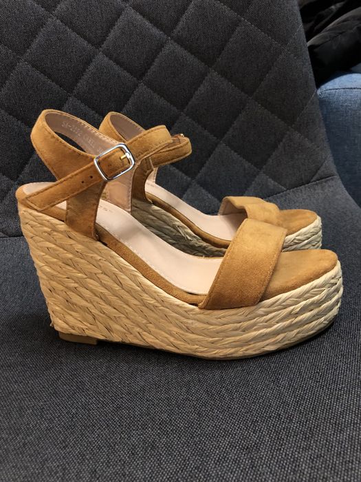NOWE koturny, r. 38