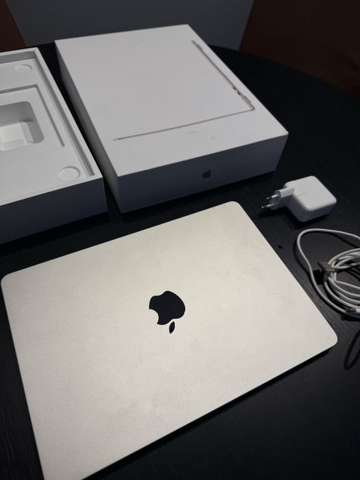 MacBook Air Apple M3 16GB RAM 13,6’’ 512GB DYSK