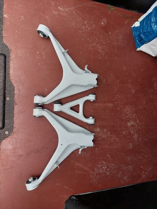 Wahacz Zawieszenie A4 S4 Audi 80 Quattro Wahacze Tuleje Mocowania